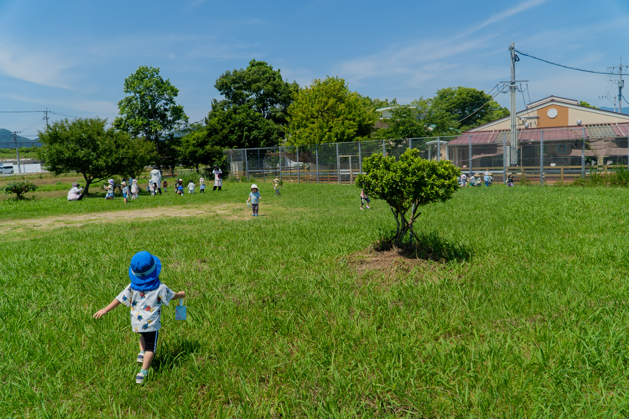 元気に走る子ども