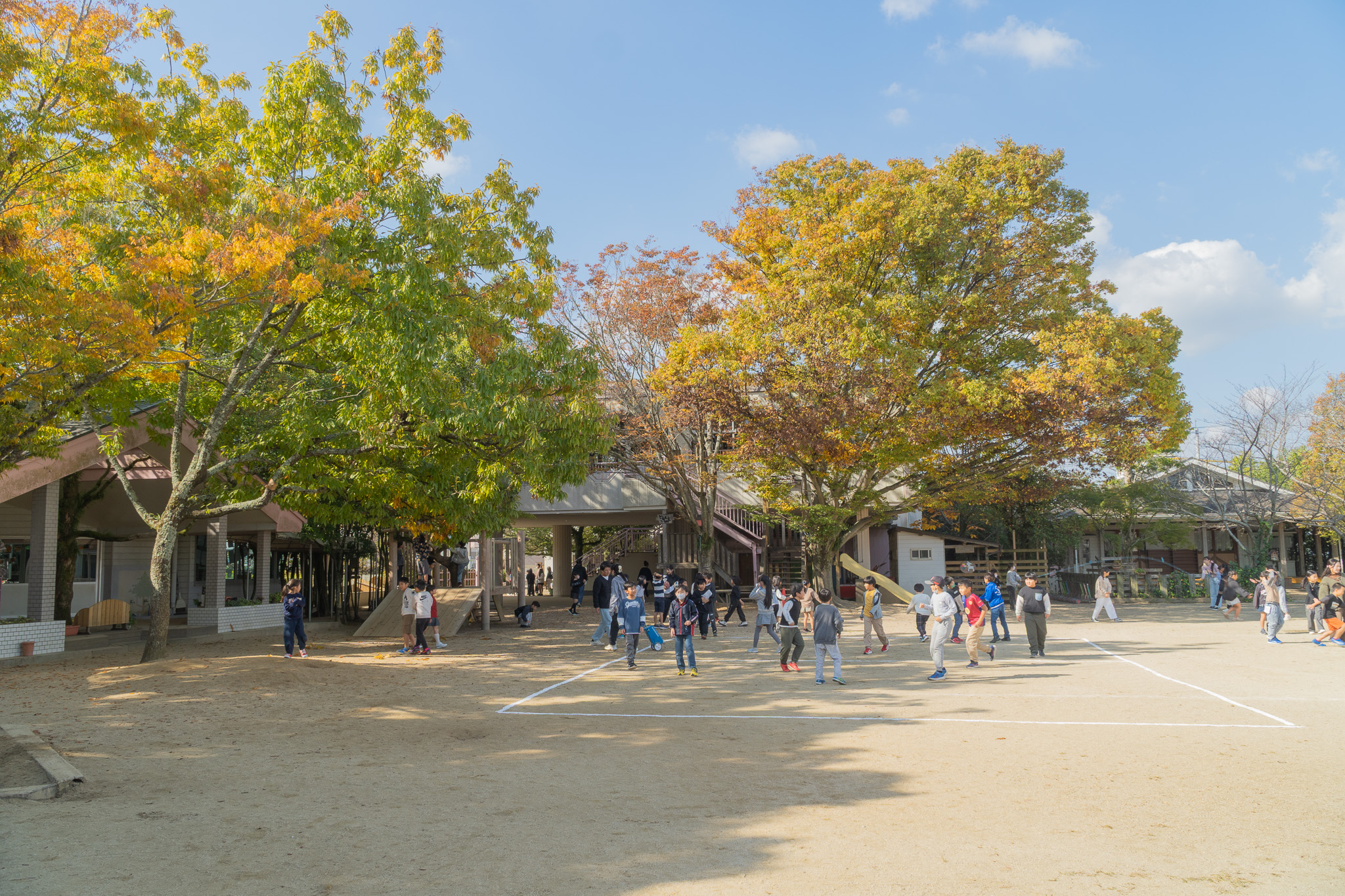 きらきら星幼稚園 校庭の様子