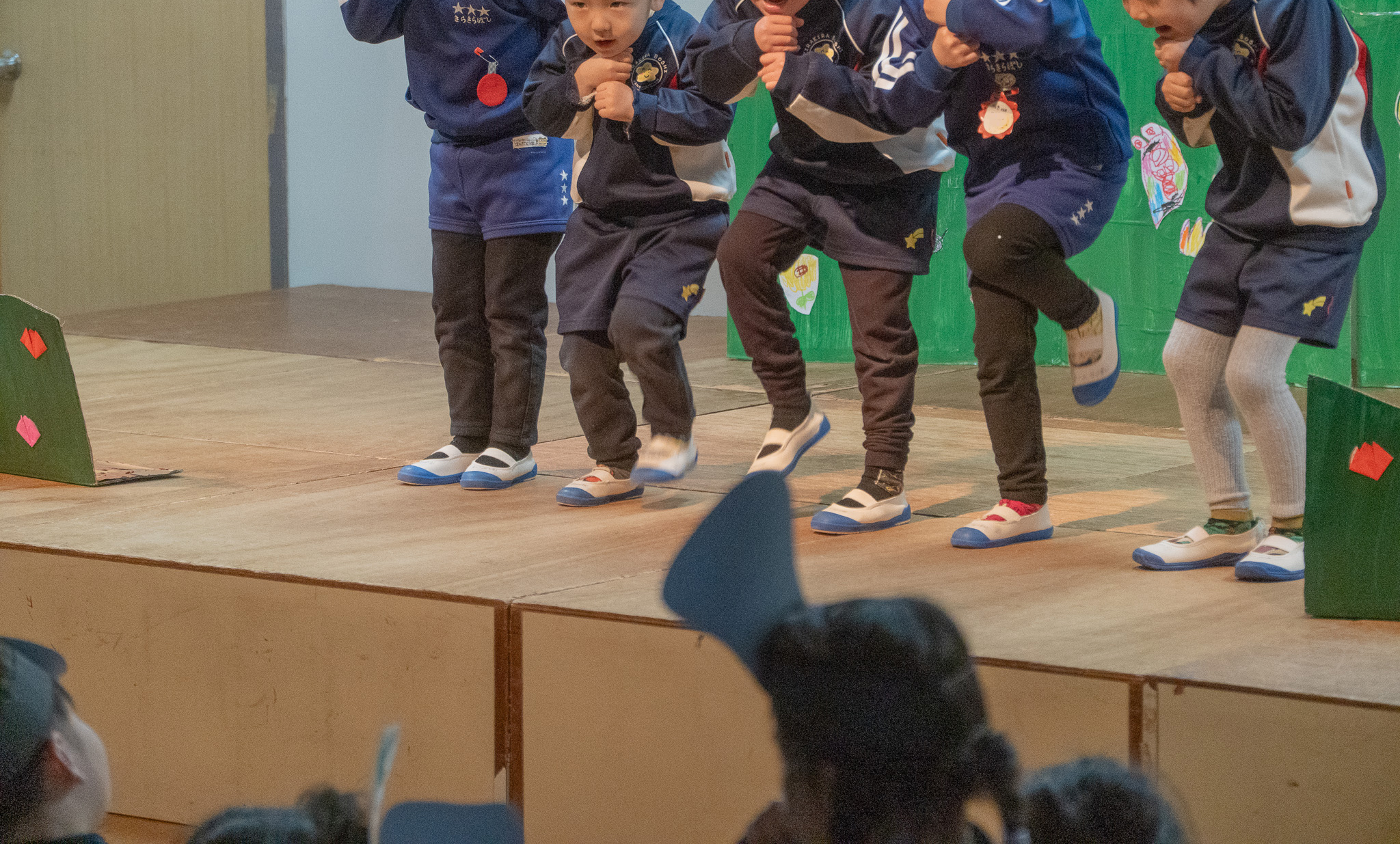 声を出して表現する子どもたち