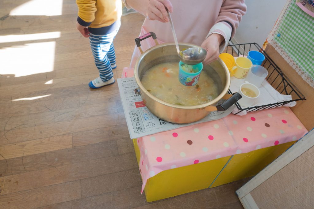 きらきら星幼稚園もちつき大会のおみそ汁
